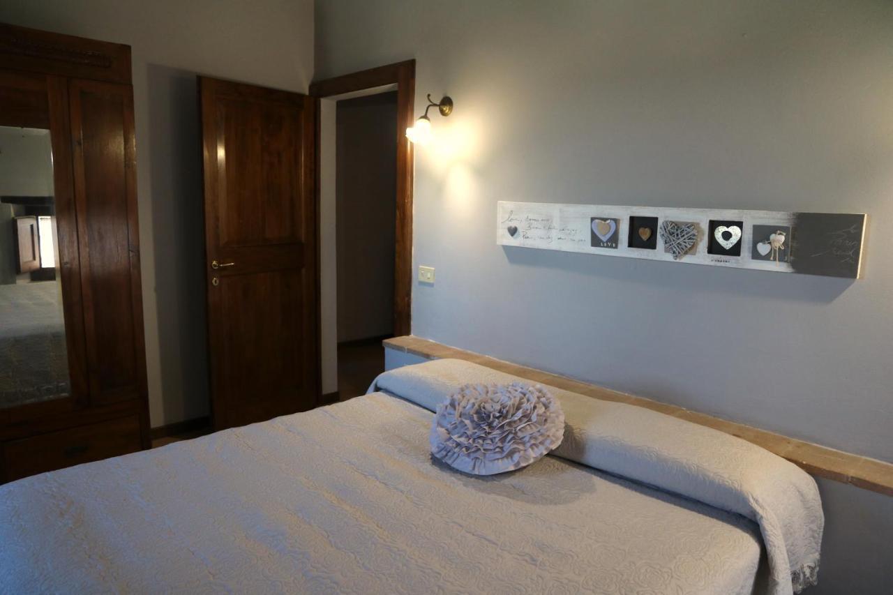 Corte Fratini Appartamenti Trevi Exteriör bild