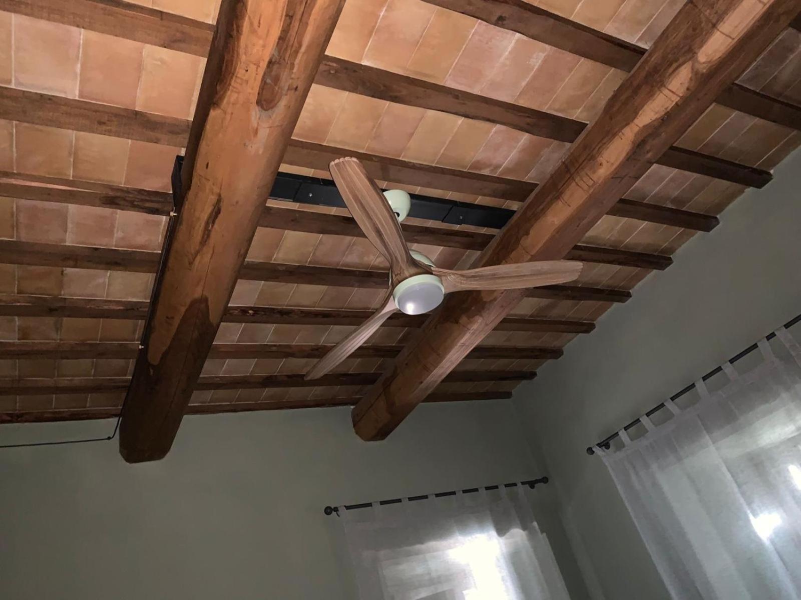 Corte Fratini Appartamenti Trevi Exteriör bild